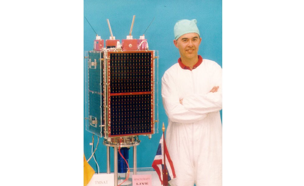 First microsatellite to take multispectral Earth images, TMSat (1998)