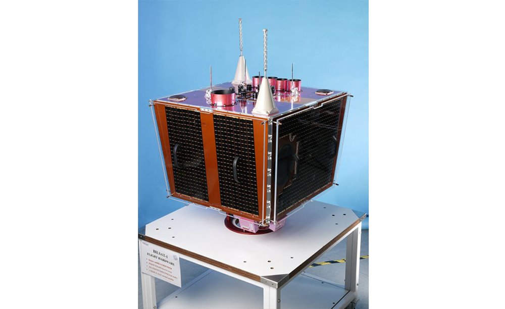 First small satellite to use a Control Moment Gyro, BILSAT-1 (2003)