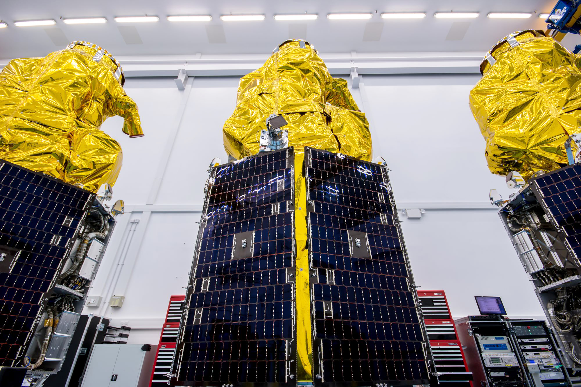 Smallsat Constellations From SSTL | Small Satellite Supplier | Surrey ...